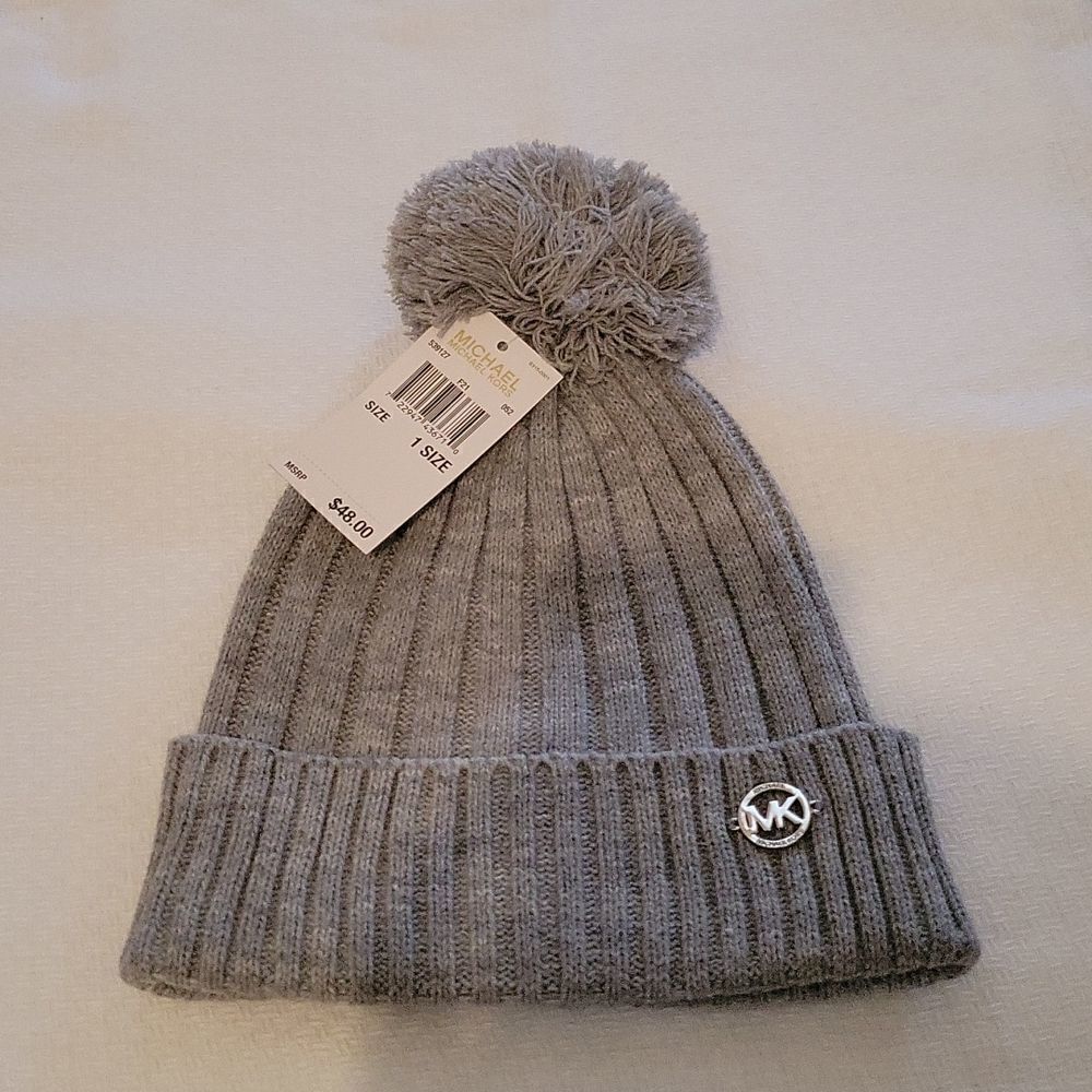 MICHAEL Kors Gray Beanie Winter Hat NWT